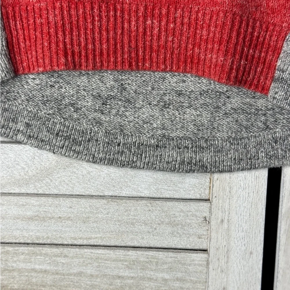 Gap Kids.Gray & Red Lightweight Sweater. Size 2, Great Condition